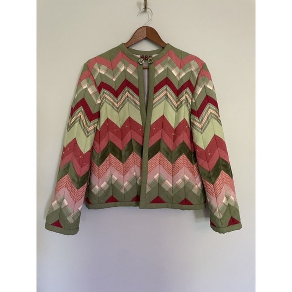 Vintage Colorful Quilted Chevron‎ Jacket. Size Small. Cottagecore. Granny.